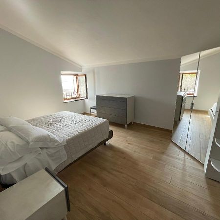 Charming 1-Bed Apartment In Montepulciano Bagian luar foto